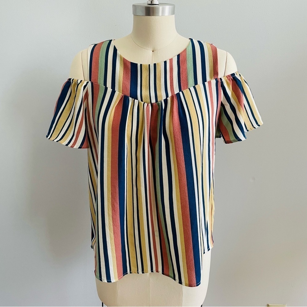 Monteau Los Angeles Cold Shoulder Striped Top- Size Medium
